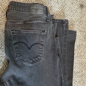 Levi’s black jeans